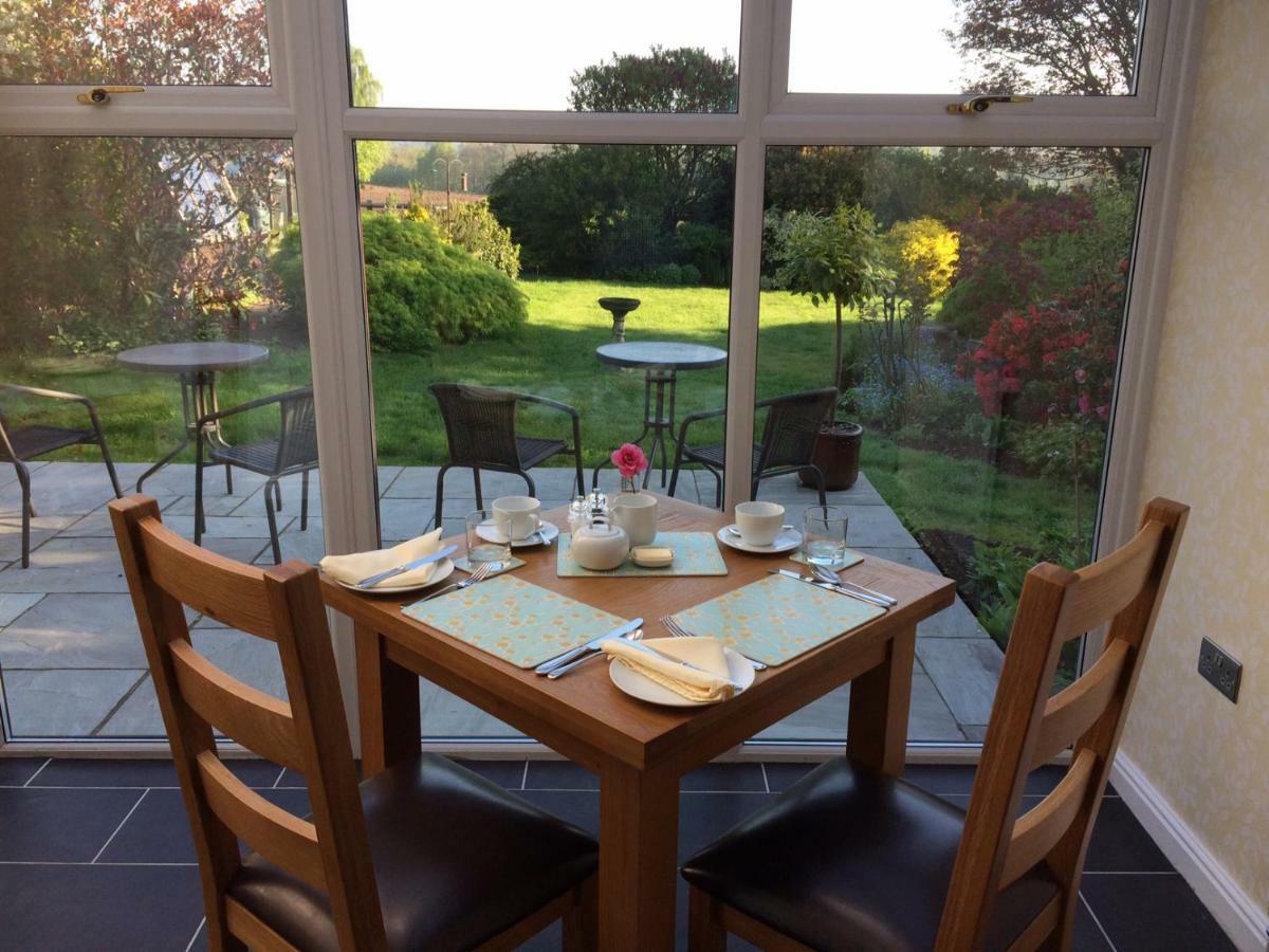 Porthkerry House Bed And Breakfast Little Budworth Exterior photo